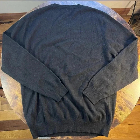 apt. 9 | men’s v-neck cashmere sweater. Size: XL - Picture 9 of 13